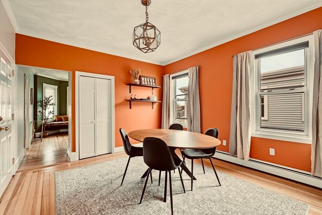 7 English St 3, Salem, MA 01970