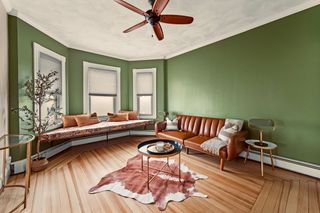 7 English St 3, Salem, MA 01970