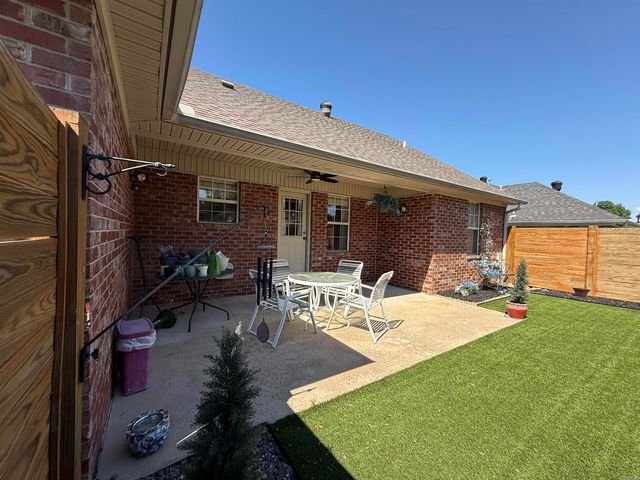 2309 Audley Bolton Drive, Searcy, AR 72143