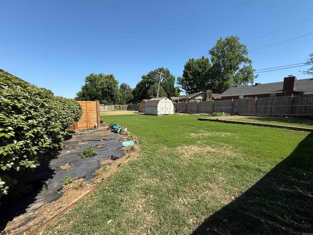 2309 Audley Bolton Drive, Searcy, AR 72143