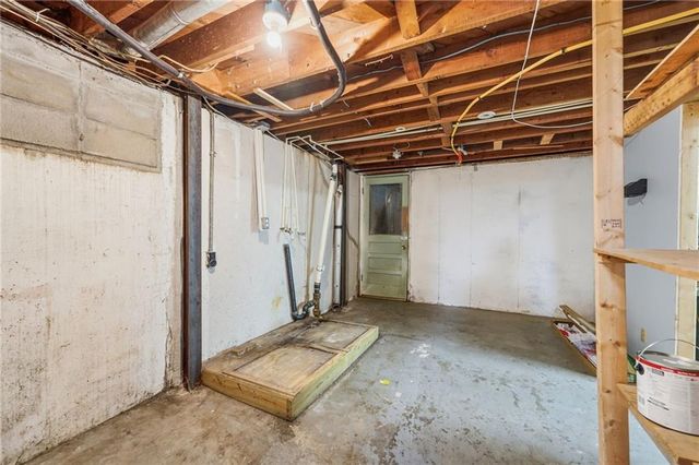 6930 Eby Avenue, Merriam, KS 66204