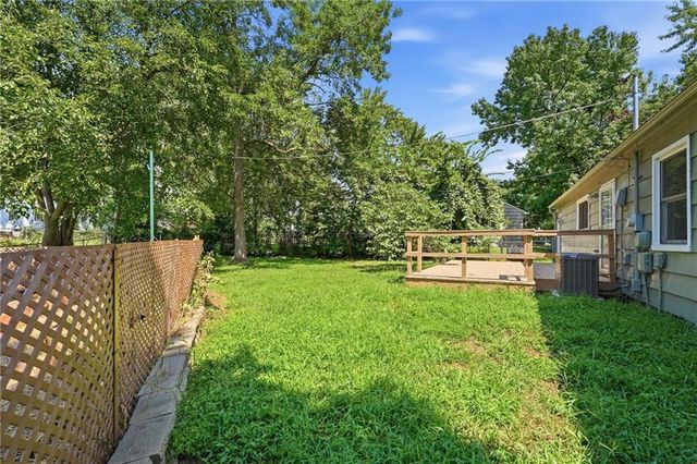 6930 Eby Avenue, Merriam, KS 66204