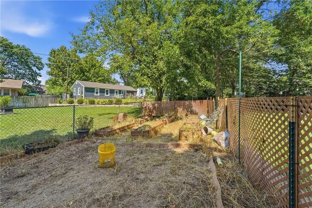 6930 Eby Avenue, Merriam, KS 66204
