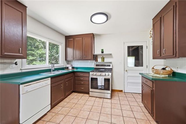 6930 Eby Avenue, Merriam, KS 66204