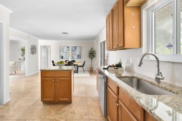 1621 Wheless LN, Austin, TX 78723