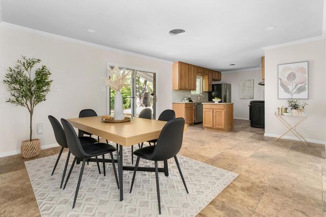 1621 Wheless LN, Austin, TX 78723