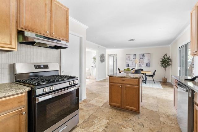 1621 Wheless LN, Austin, TX 78723
