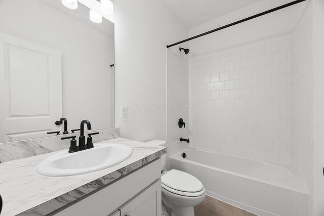 3062 Apple Valley Drive, Howard, OH 43028