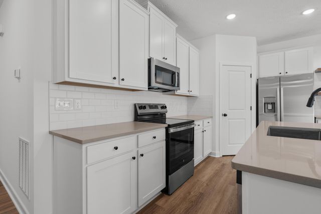 3062 Apple Valley Drive, Howard, OH 43028