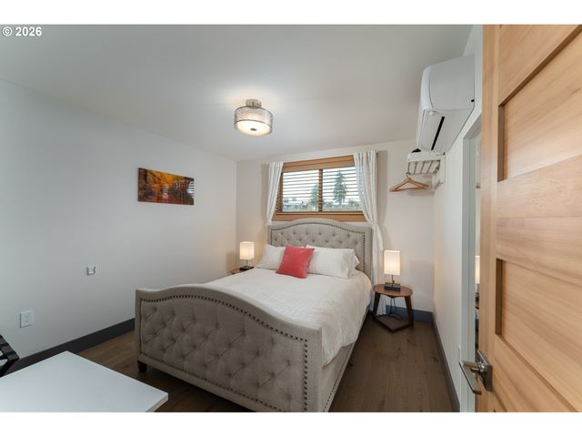 8331 Ne Worden Hill Rd, Dundee, OR 97115