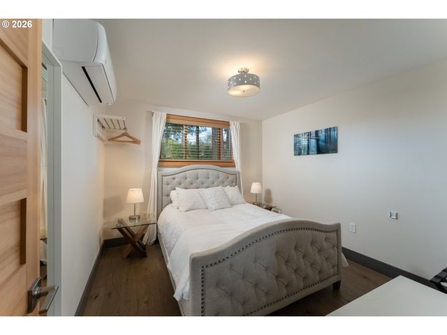 8331 Ne Worden Hill Rd, Dundee, OR 97115
