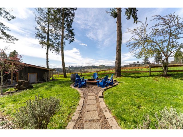 8331 Ne Worden Hill Rd, Dundee, OR 97115