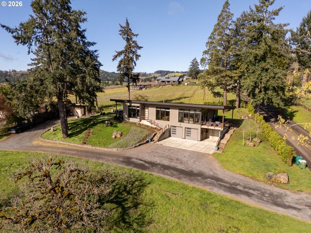 8331 Ne Worden Hill Rd, Dundee, OR 97115