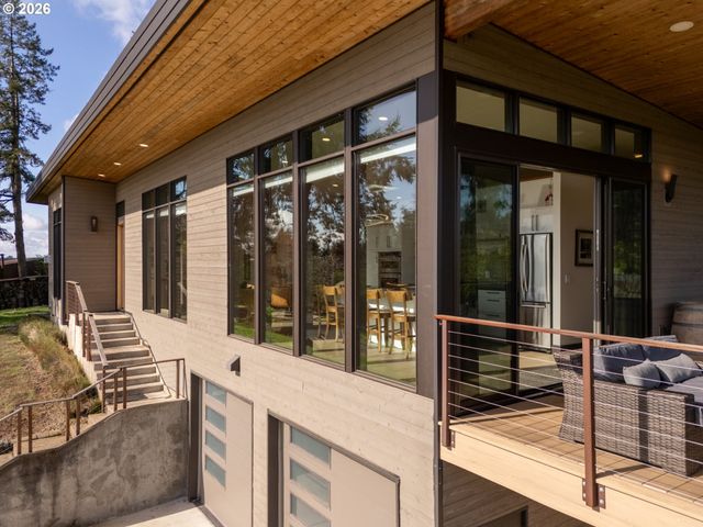 8331 Ne Worden Hill Rd, Dundee, OR 97115