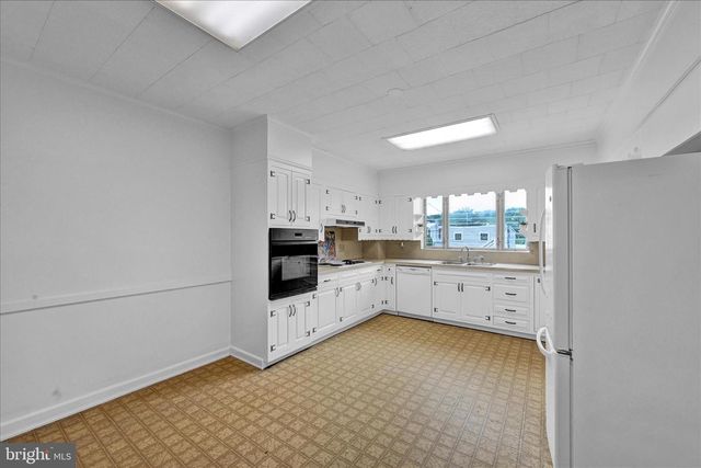 419 CHESTNUT ST, Columbia, PA 17512