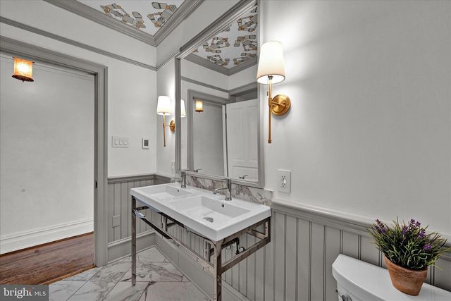 419 CHESTNUT ST, Columbia, PA 17512