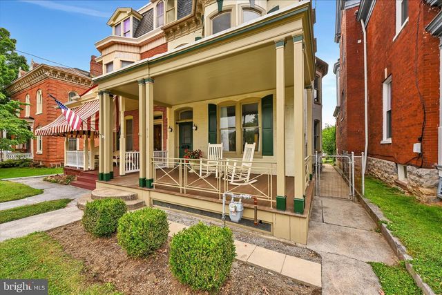 419 CHESTNUT ST, Columbia, PA 17512
