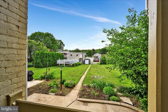 419 CHESTNUT ST, Columbia, PA 17512