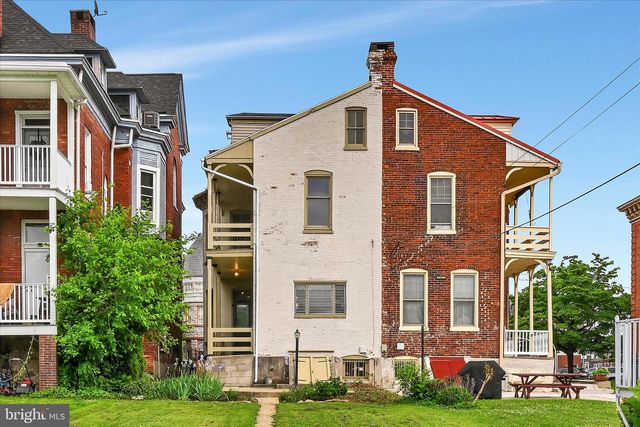 419 CHESTNUT ST, Columbia, PA 17512