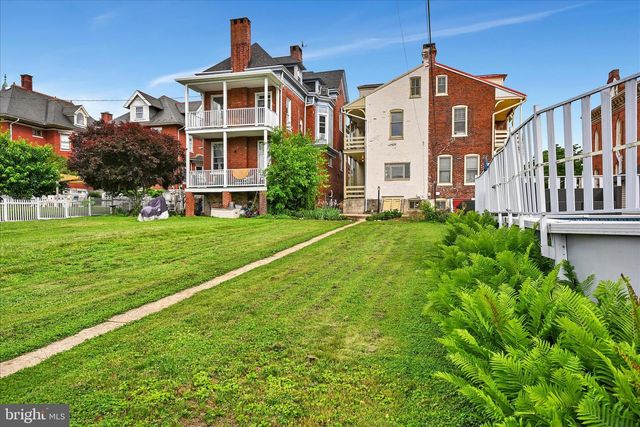 419 CHESTNUT ST, Columbia, PA 17512