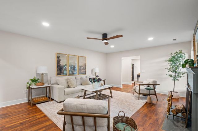 1435 S Fairway Avenue, Springfield, MO 65804