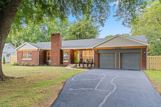 1435 S Fairway Avenue, Springfield, MO 65804
