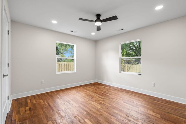 1435 S Fairway Avenue, Springfield, MO 65804