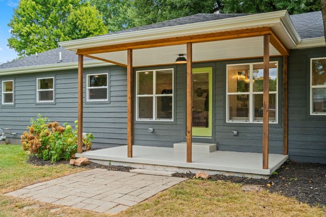 1435 S Fairway Avenue, Springfield, MO 65804