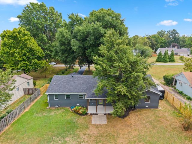 1435 S Fairway Avenue, Springfield, MO 65804