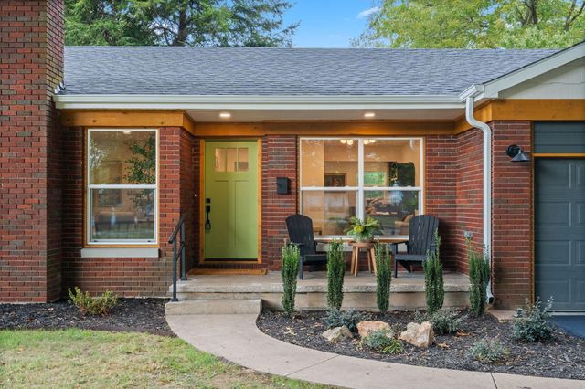 1435 S Fairway Avenue, Springfield, MO 65804