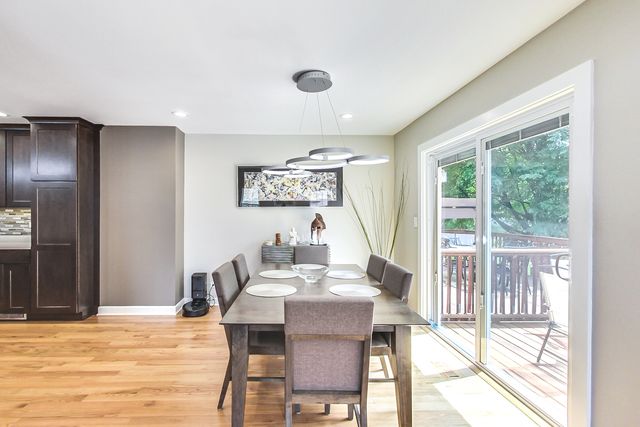 871 Rosebud Court, Roselle, IL 60172