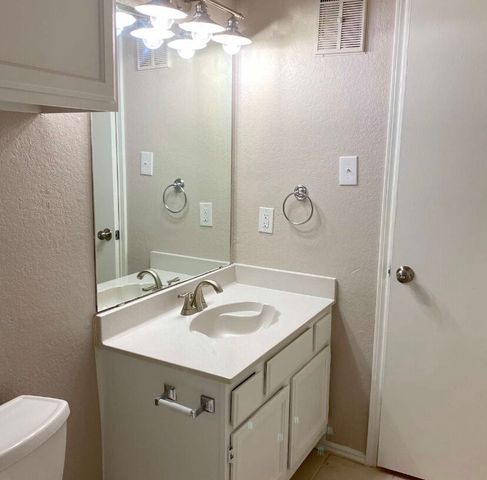 5027 Clover Haven Street, Dallas, TX 75227