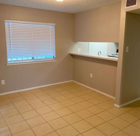 5027 Clover Haven Street, Dallas, TX 75227
