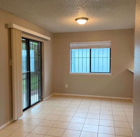 5027 Clover Haven Street, Dallas, TX 75227