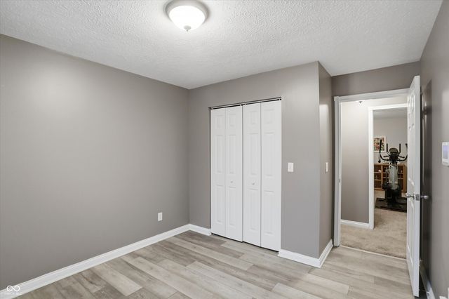 122 Winfield Park Court, Greenfield, IN 46140