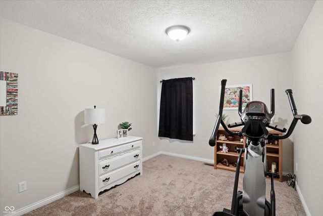 122 Winfield Park Court, Greenfield, IN 46140