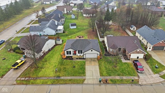 122 Winfield Park Court, Greenfield, IN 46140