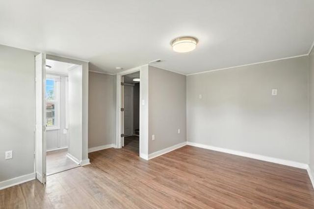 12 Sunset Road, Merrillville, IN 46410