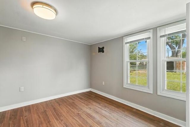 12 Sunset Road, Merrillville, IN 46410