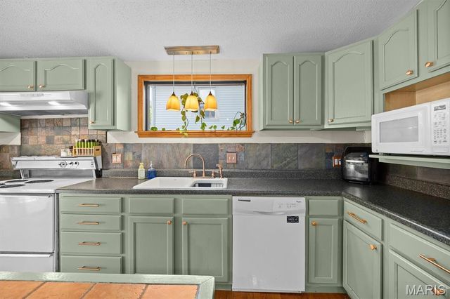 1809 Clawson Street, Alton, IL 62002
