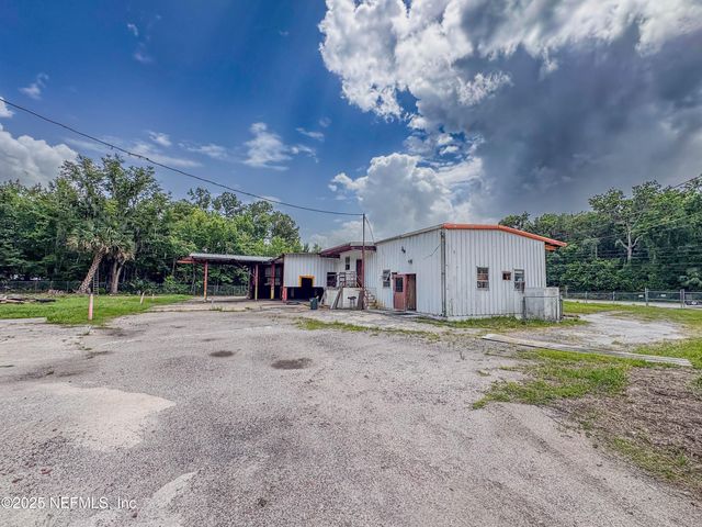 110 STATE ROAD 207, East Palatka, FL 32131