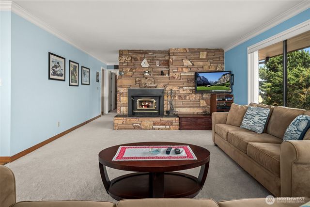 3962 Saltspring Drive, Ferndale, WA 98248