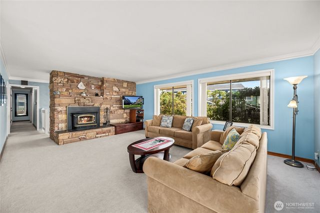 3962 Saltspring Drive, Ferndale, WA 98248