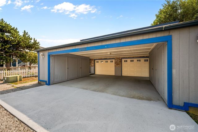 3962 Saltspring Drive, Ferndale, WA 98248