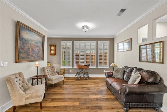 598 Almondcrest St, Oakdale, CA 95361