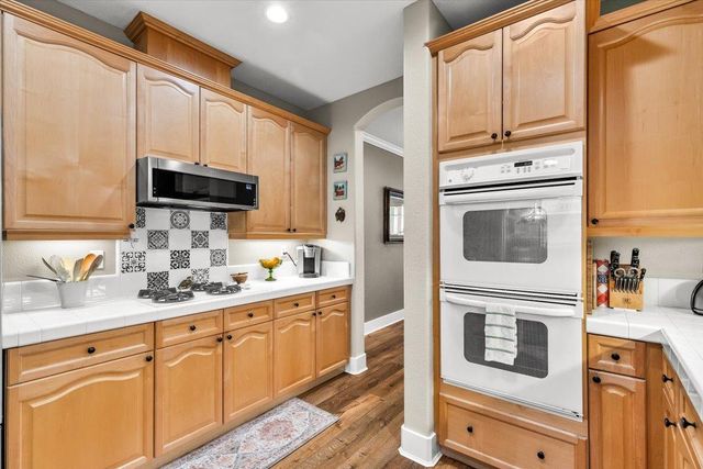 598 Almondcrest St, Oakdale, CA 95361