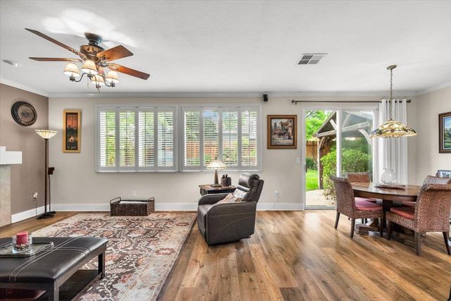 598 Almondcrest St, Oakdale, CA 95361