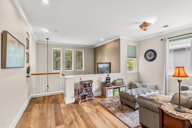 598 Almondcrest St, Oakdale, CA 95361