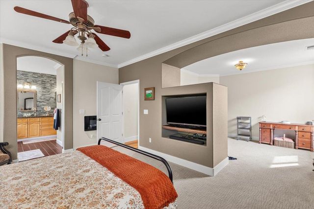 598 Almondcrest St, Oakdale, CA 95361