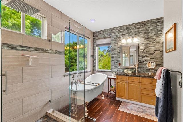 598 Almondcrest St, Oakdale, CA 95361